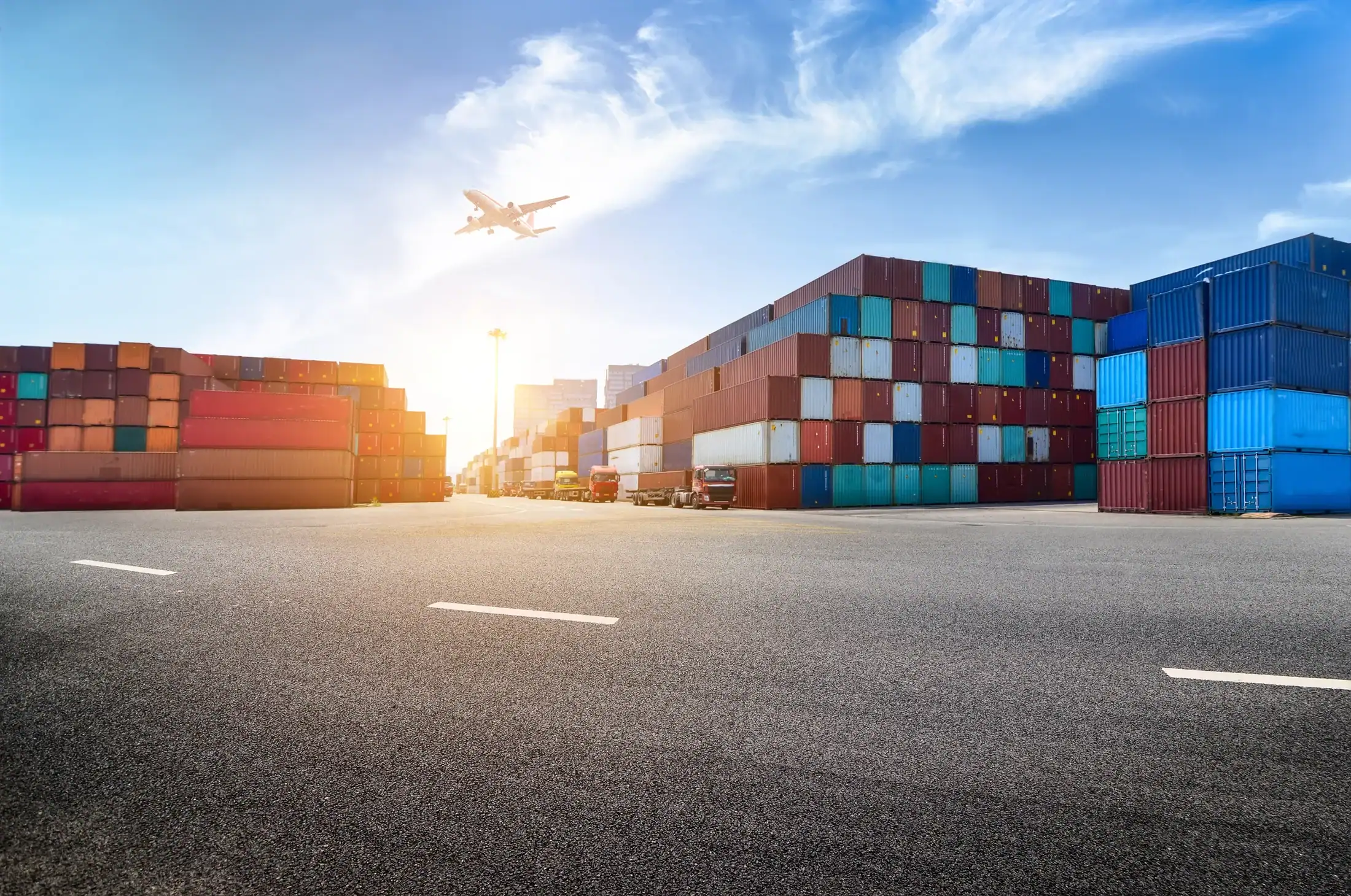 Dangerous goods cargo handling for international shipment